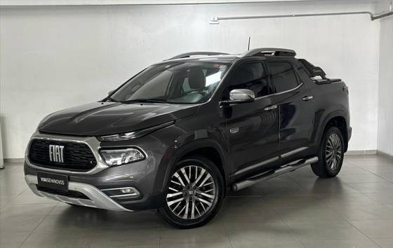 FIAT TORO 2.0 16V TURBO DIESEL RANCH 4WD AT9 FIAT TORO 2.0 16V TURBO DIESEL RANCH 4WD AT9